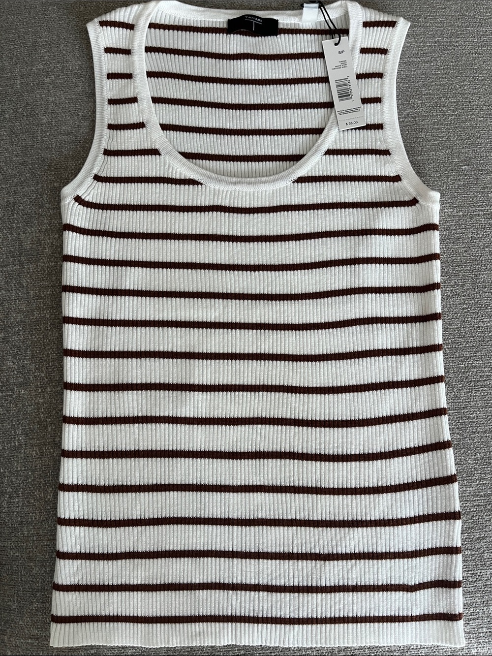 Tahari - Picture 3 of 6